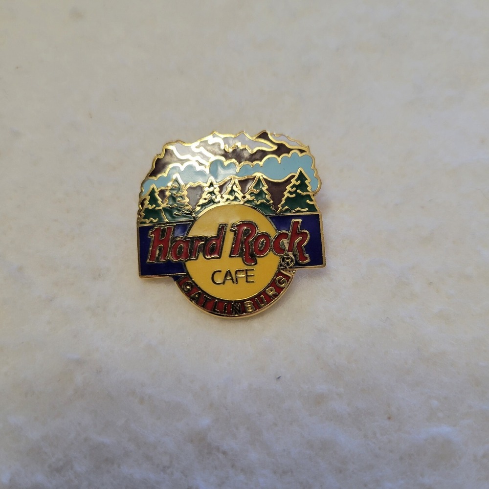 Hard Rock Cafe Gatlinburg Tennessee Smokey Mountains‎ HRC Logo 1999 Enamel Pin